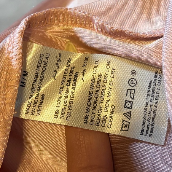 White House Black Market Blush One-Shoulder Top - Picture 5 of 6